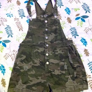 Camo overall shorts